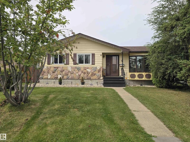 33 Athapaskan DR, Leduc, Alberta, T9E4E4, Leduc, Alberta — photo 1 of 5