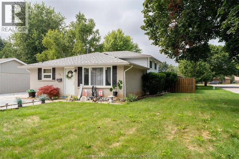 86 Marion Avenue, Chatham, Ontario, N7M5N3, Chatham, Ontario — photo 1 of 5
