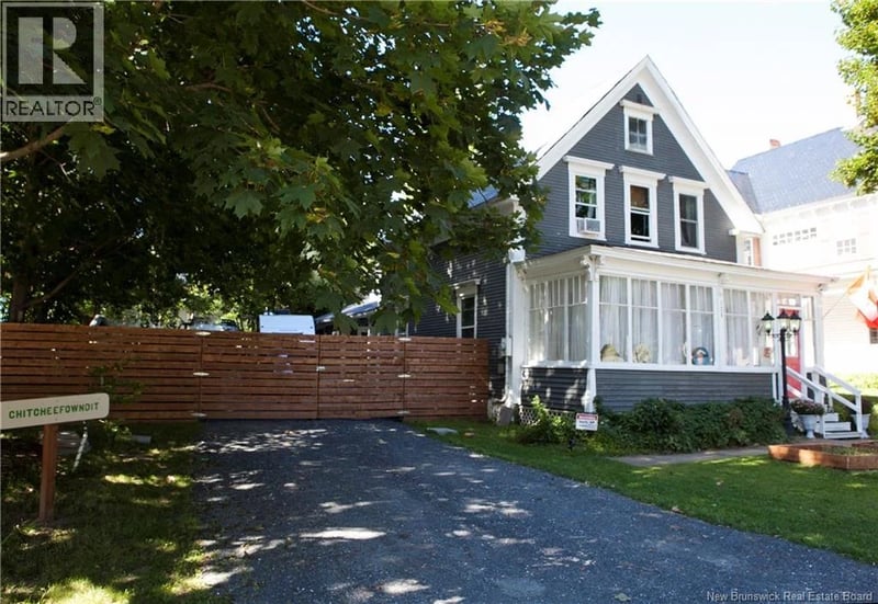126 Broadway Street, Woodstock, New Brunswick, E7M1C2, Woodstock, New Brunswick — photo 1 of 5