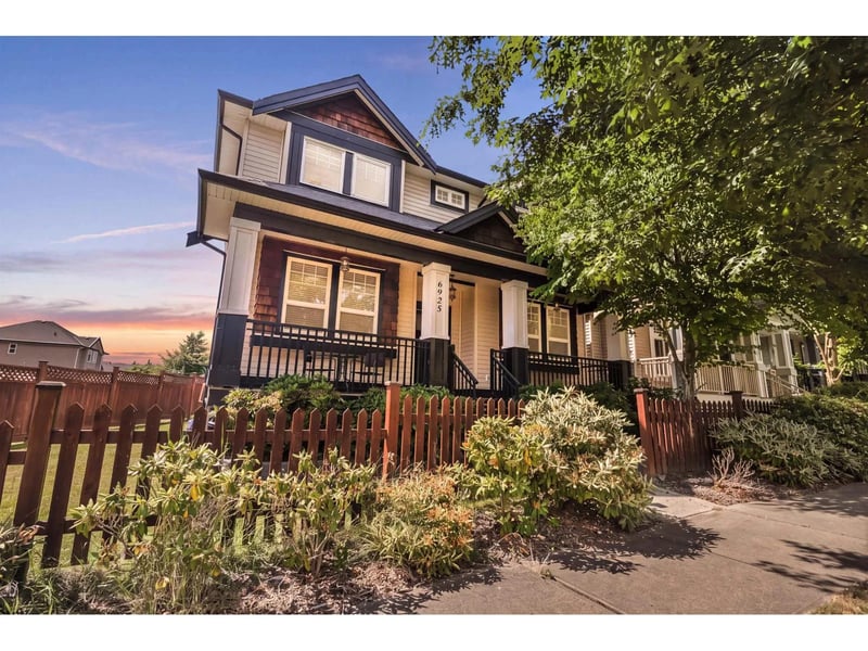6925 196 Street, Surrey, British Columbia, V4N5Z1, Surrey, British Columbia — photo 1 of 5