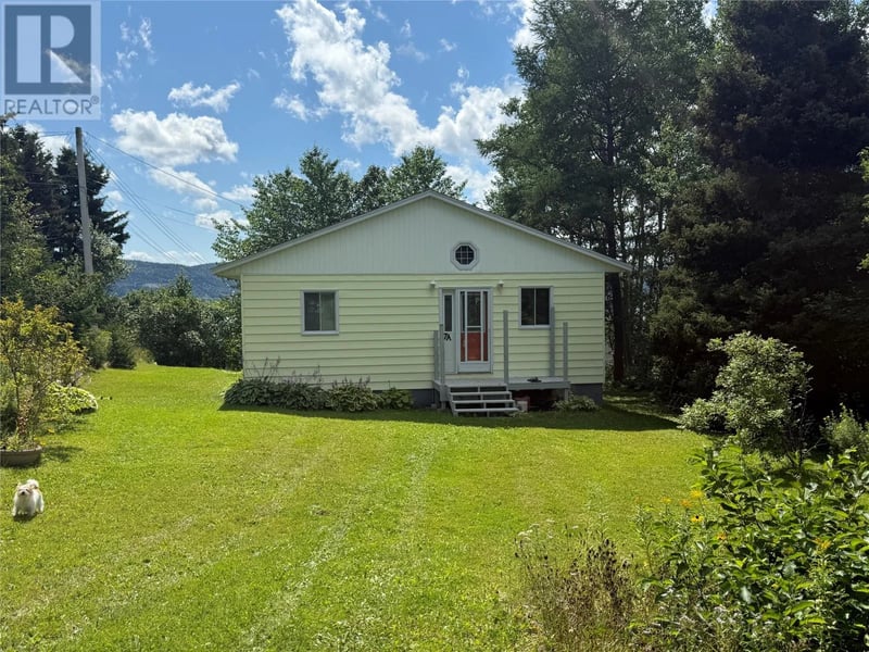 7 A Fourth Avenue, Summerside, Newfoundland & Labrador, A2H4A1, Summerside, Newfoundland & Labrador — photo 1 of 5