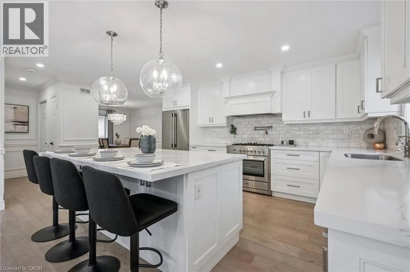 18 KEYS Crescent, Guelph, Ontario, N1G5J7, Guelph, Ontario — photo 1 of 5