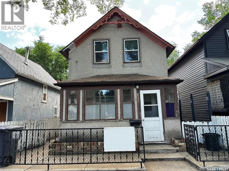 428 I AVENUE S, Saskatoon, Saskatchewan, S7M1Y4, Saskatoon, Saskatchewan — photo 1 of 5
