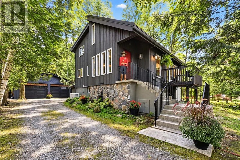 33 Greenwood Drive, Tiny, Ontario, L0L2J0, Tiny, Ontario — photo 1 of 5