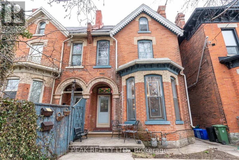 127 East Avenue South, Hamilton (Stinson), Ontario, L8N2T6, Hamilton (Stinson), Ontario — photo 1 of 5