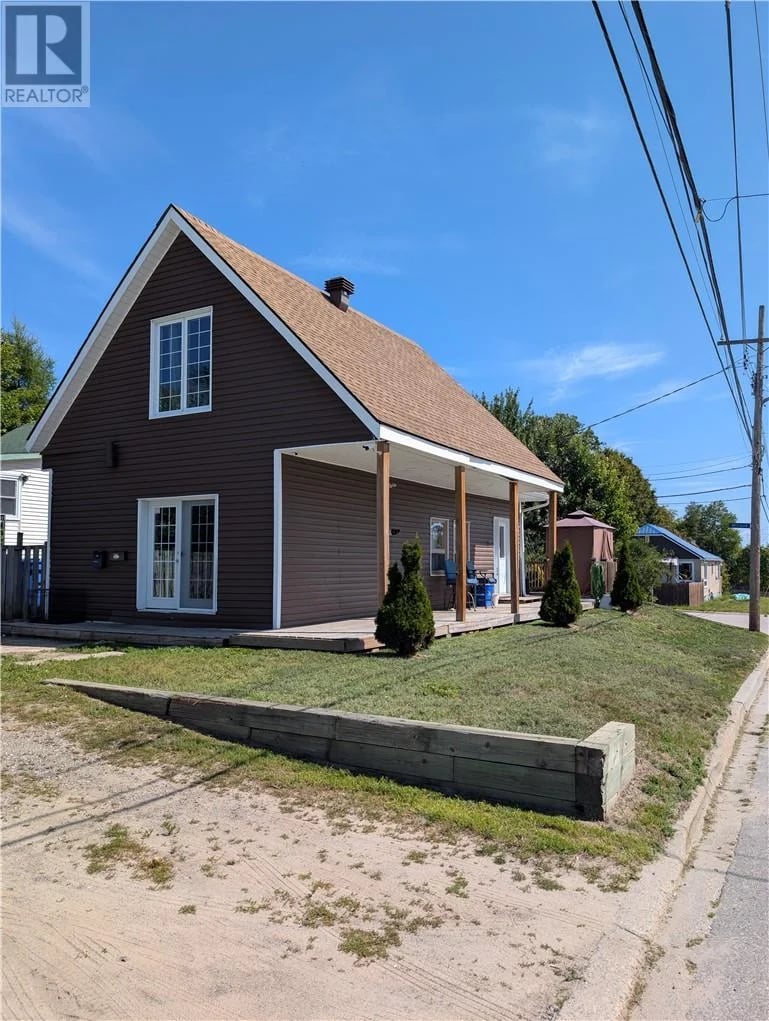 272 Lansdowne, North Bay, Ontario, P1B6Y1, North Bay, Ontario — photo 1 of 5