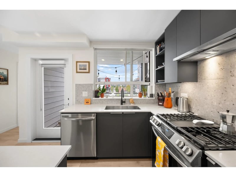 #401 7920 206 Street, Langley, British Columbia, V2Y3X1, Langley, British Columbia — photo 1 of 5
