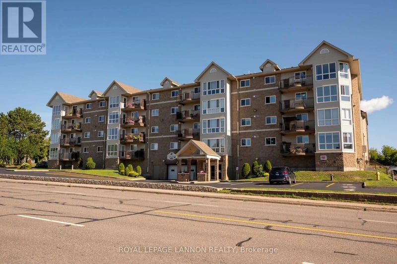 101 - 620 Red River Road, Thunder Bay (College Heights), Ontario, P7E6S1, Thunder Bay (College Heights), Ontario — photo 1 of 5