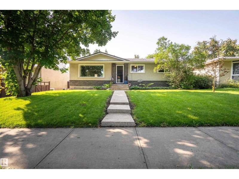 3829 113 AV NW, Edmonton, Alberta, T5W0P6, Edmonton, Alberta — photo 1 of 5