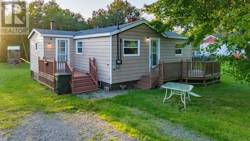 148 Highland Street, Glace Bay, Nova Scotia, B1A2V3, Glace Bay, Nova Scotia — photo 1 of 5