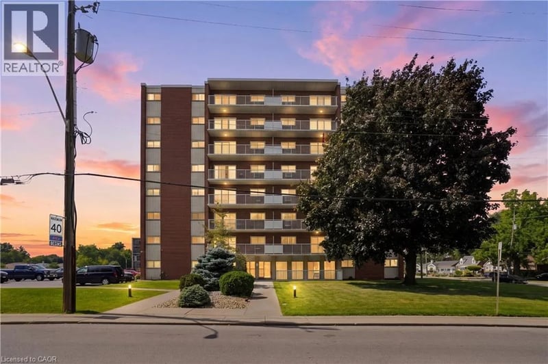 #208 8 WOODMAN Drive South, Hamilton, Ontario, L8K4C9, Hamilton, Ontario — photo 1 of 5
