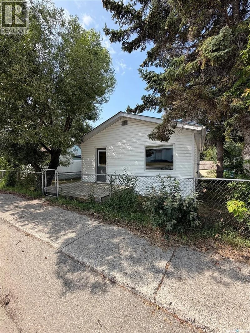 537 Churchill STREET, Hudson Bay, Saskatchewan, S0E0Y0, Hudson Bay, Saskatchewan — photo 1 of 5