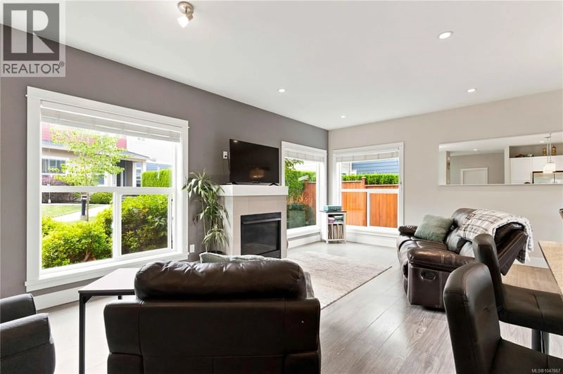 #18 1515 Keating Cross Road, Central Saanich, British Columbia, V8M1W9, Central Saanich, British Columbia — photo 1 of 5