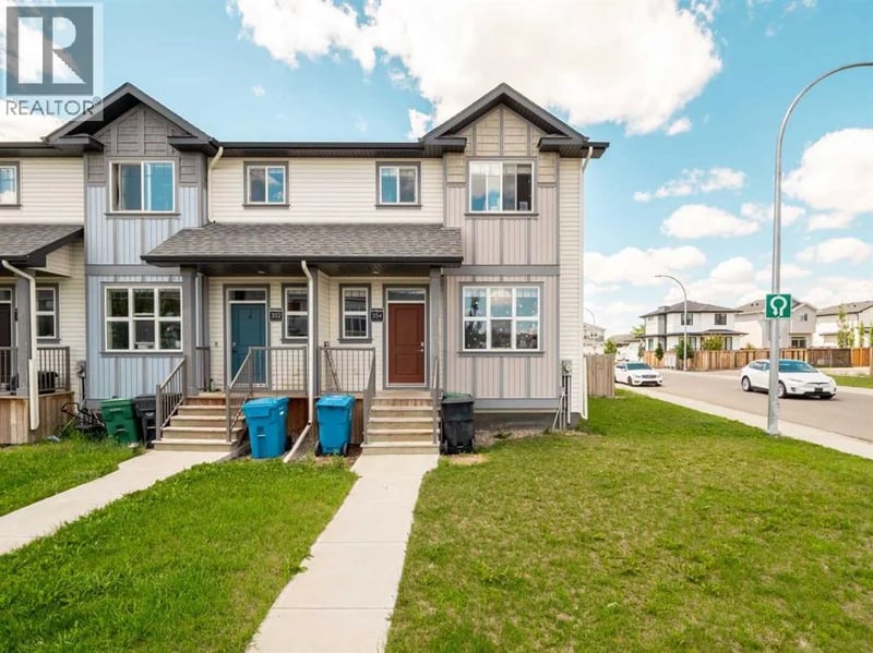 354 Mildred Dobbs Boulevard North, Lethbridge, Alberta, T1H7G4, Lethbridge, Alberta — photo 1 of 5
