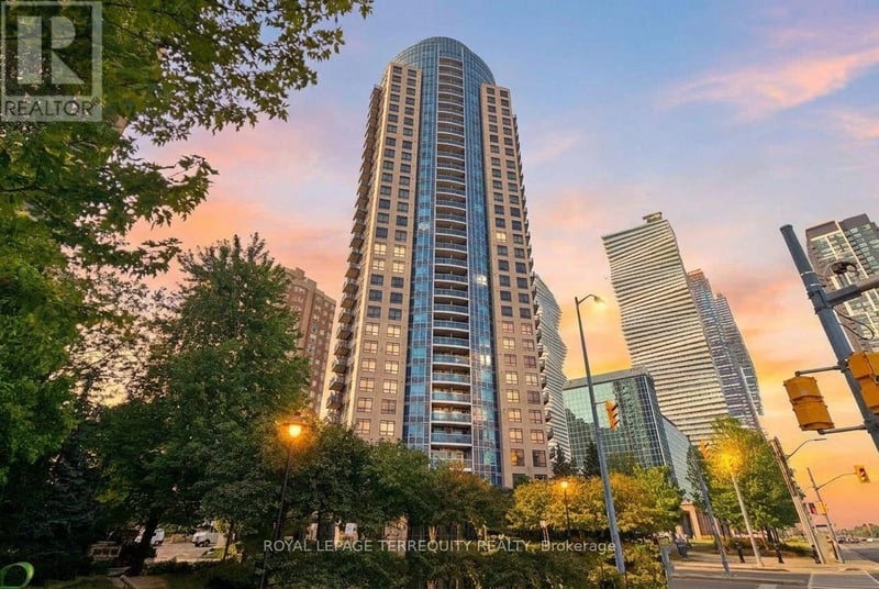 #2810 330 Burnhamthorpe Road West, Mississauga (City Centre), Ontario, L5B0E1, Mississauga (City Centre), Ontario — photo 1 of 5