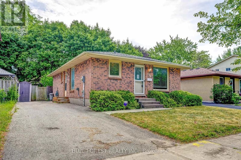 132 Ardsley Crescent, London North (North I), Ontario, N6G3W7, London North (North I), Ontario — photo 1 of 5
