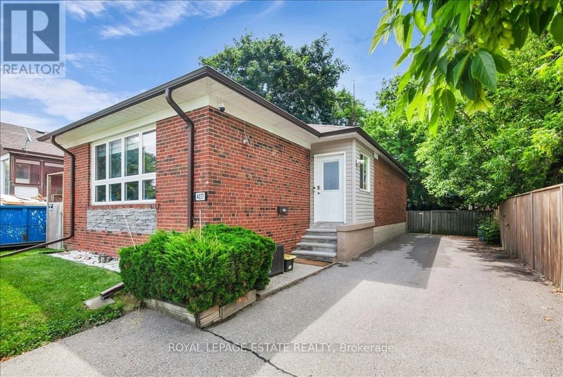 4037 Bloor Street West, Toronto (Islington-City Centre West), Ontario, M9B1M4, Toronto (Islington-City Centre West), Ontario — photo 1 of 5