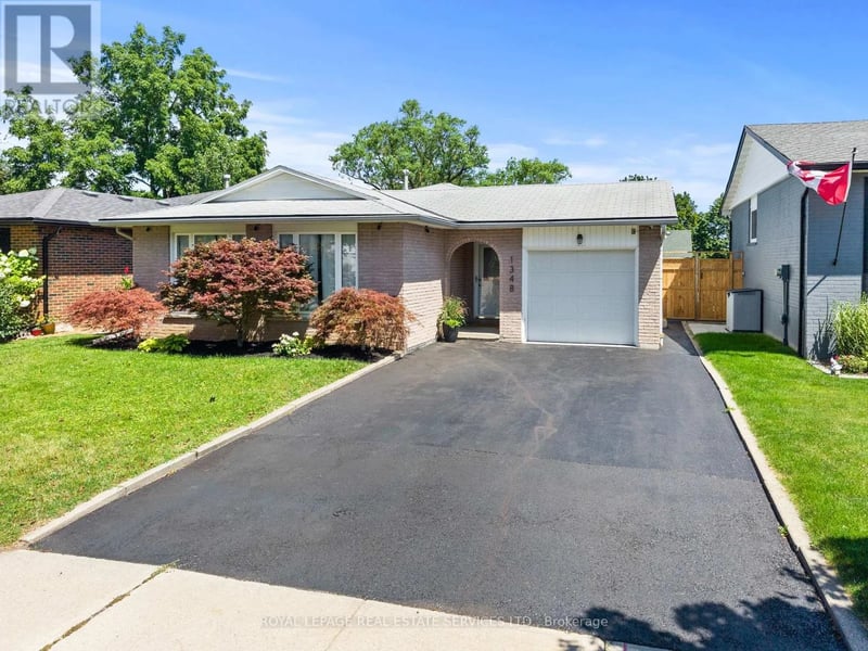 1348 Janina Boulevard, Burlington (Tyandaga), Ontario, L7P1K6, Burlington (Tyandaga), Ontario — photo 1 of 5