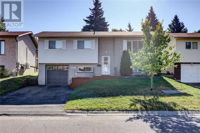 224 Third Avenue, Sudbury, Ontario, P3B3P8, Sudbury, Ontario — photo 1 of 5