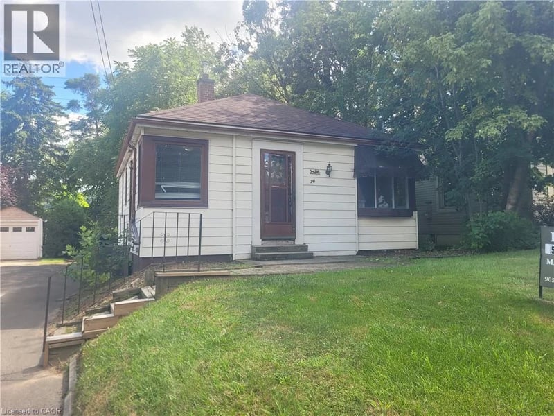 241 HADDON Avenue South, Hamilton, Ontario, L8S1X9, Hamilton, Ontario — photo 1 of 5