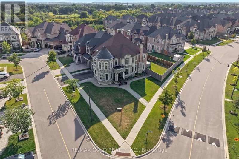 54 Gordon  Randle Drive, Brampton (Toronto Gore Rural Estate), Ontario, L6P4H3, Brampton (Toronto Gore Rural Estate), Ontario — photo 1 of 5