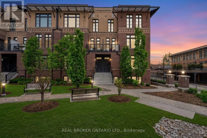 #43 8167 Kipling Avenue, Vaughan (West Woodbridge), Ontario, L4L0G4, Vaughan (West Woodbridge), Ontario — photo 1 of 5