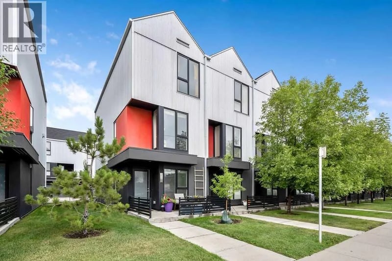 3541 69 Street Northwest, Calgary, Alberta, T3B6E8, Calgary, Alberta — photo 1 of 5