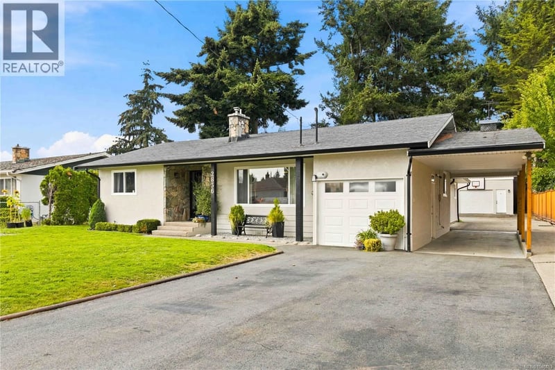 2836 Rita Road, Langford, British Columbia, V9B3Z8, Langford, British Columbia — photo 1 of 5
