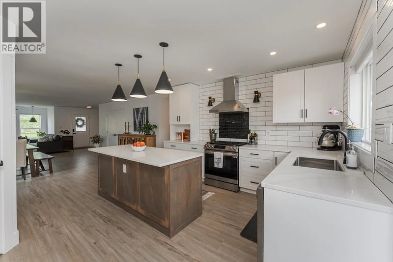 5940 KOVACHICH Drive, Prince George, British Columbia, V2N6S9, Prince George, British Columbia — photo 1 of 5
