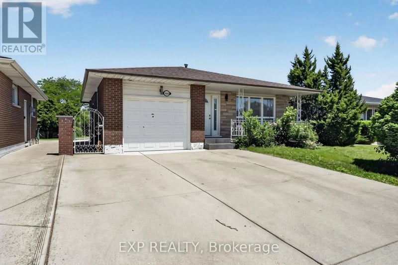 128 Hadeland Avenue, Hamilton (Fessenden), Ontario, L9C5Z9, Hamilton (Fessenden), Ontario — photo 1 of 5
