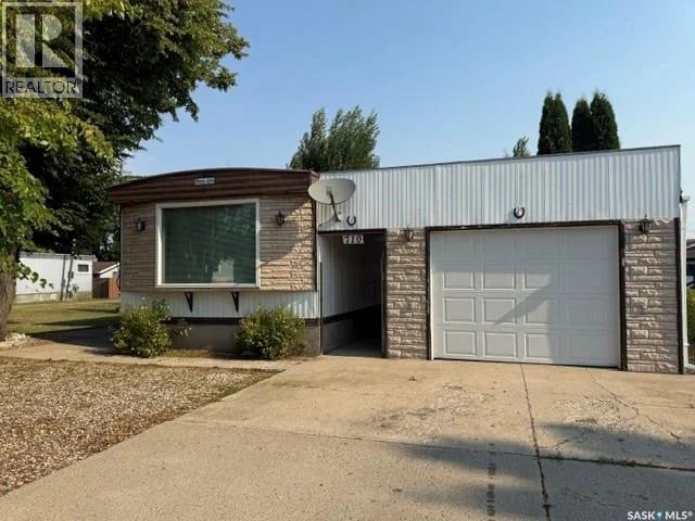 710 5th AVENUE W, Melville, Saskatchewan, S0A2P0, Melville, Saskatchewan — photo 1 of 5