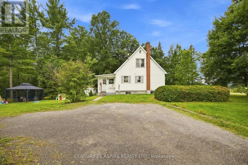2583 B Line Road, Laurentian Valley, Ontario, K8A6W8, Laurentian Valley, Ontario — photo 1 of 5
