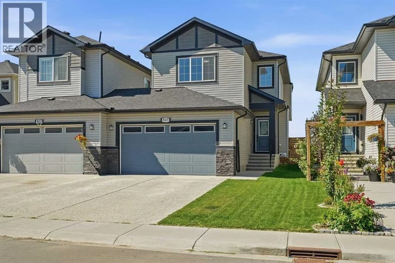 825 Edgefield Street, Strathmore, Alberta, T1P0H6, Strathmore, Alberta — photo 1 of 5
