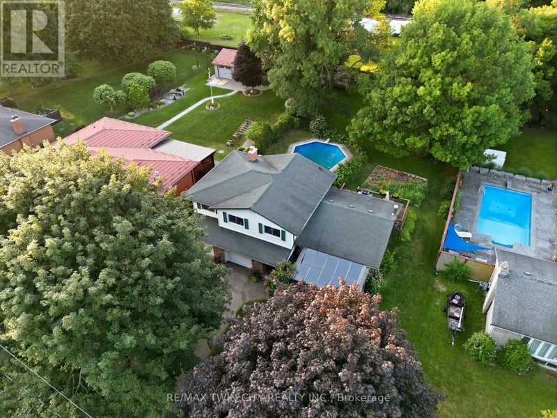 25 Alice Crescent, Wilmot, Ontario, N0B2H0, Wilmot, Ontario — photo 1 of 5