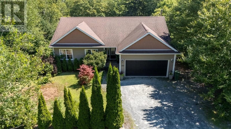 185 Thomas Street, Lake Echo, Nova Scotia, B3E1M7, Lake Echo, Nova Scotia — photo 1 of 5