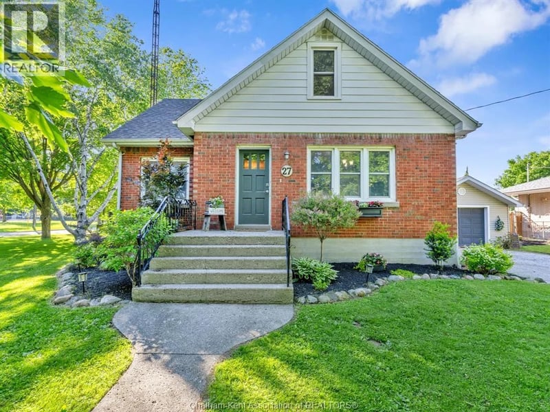 27 Jackson Drive, Chatham, Ontario, N7L2N9, Chatham, Ontario — photo 1 of 5