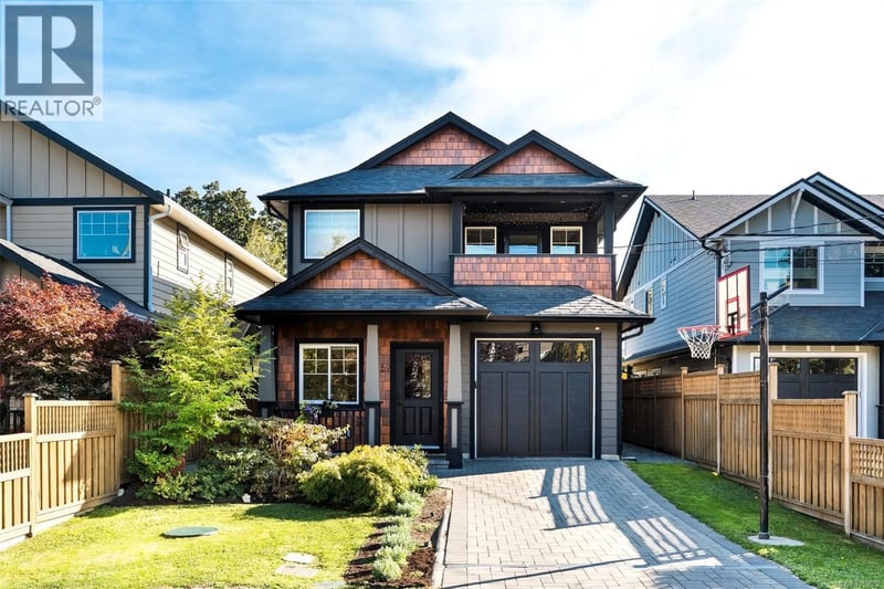 1159 Sluggett Road, Central Saanich, British Columbia, V8M1E9, Central Saanich, British Columbia — photo 1 of 5