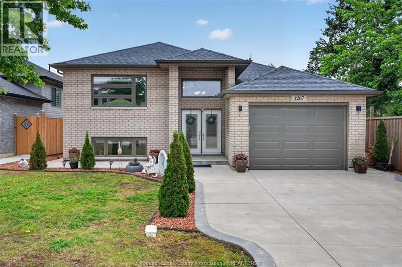 1267 EASTLAWN Avenue, Windsor, Ontario, N8S0A7, Windsor, Ontario — photo 1 of 5