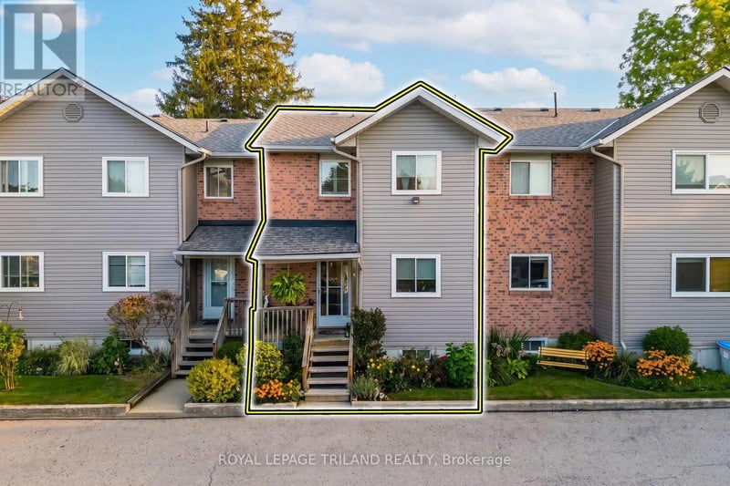 #3 18 Sauble River Road, Lambton Shores (Grand Bend), Ontario, N0M1T0, Lambton Shores (Grand Bend), Ontario — photo 1 of 5