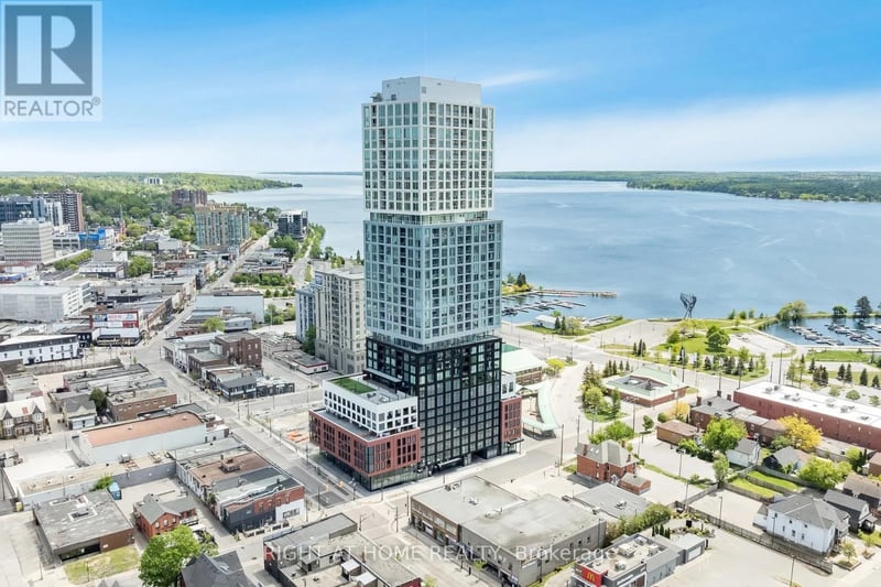 #1706 39 Mary Street, Barrie (City Centre), Ontario, L4N1S9, Barrie (City Centre), Ontario — photo 1 of 5