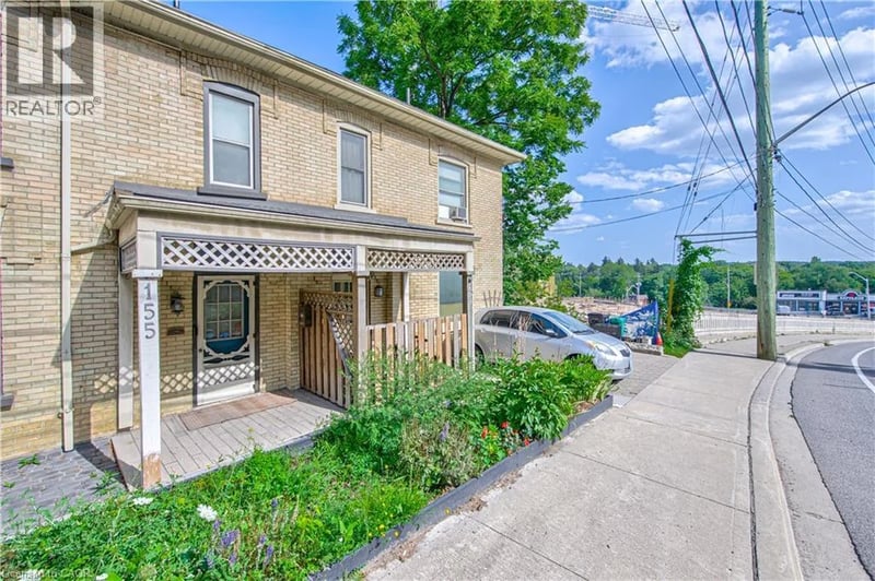 153 FOUNTAIN Street North, Cambridge, Ontario, N3H1H7, Cambridge, Ontario — photo 1 of 5