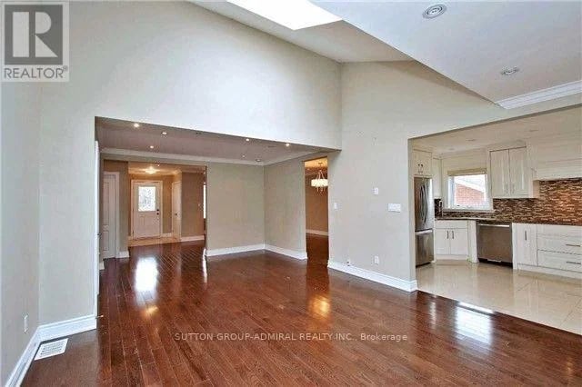 320 Horsham Avenue, Toronto (Willowdale West), Ontario, M2R1G8, Toronto (Willowdale West), Ontario — photo 1 of 5