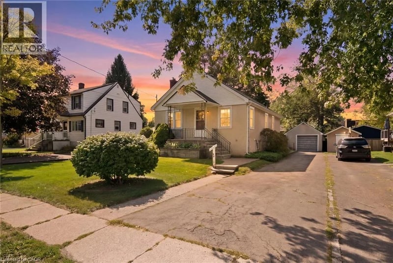 86 FOREST Avenue, Port Colborne, Ontario, L3K5E4, Port Colborne, Ontario — photo 1 of 5