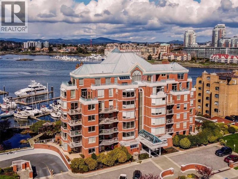 #101 636 Montreal Street, Victoria, British Columbia, V8V4Y1, Victoria, British Columbia — photo 1 of 5