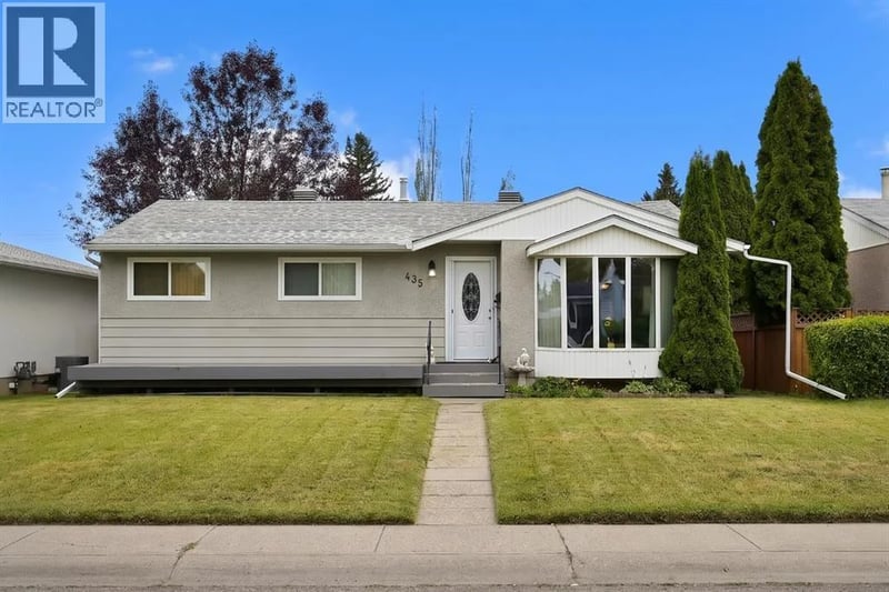 435 88 Avenue Southeast, Calgary, Alberta, T2H1T9, Calgary, Alberta — photo 1 of 5
