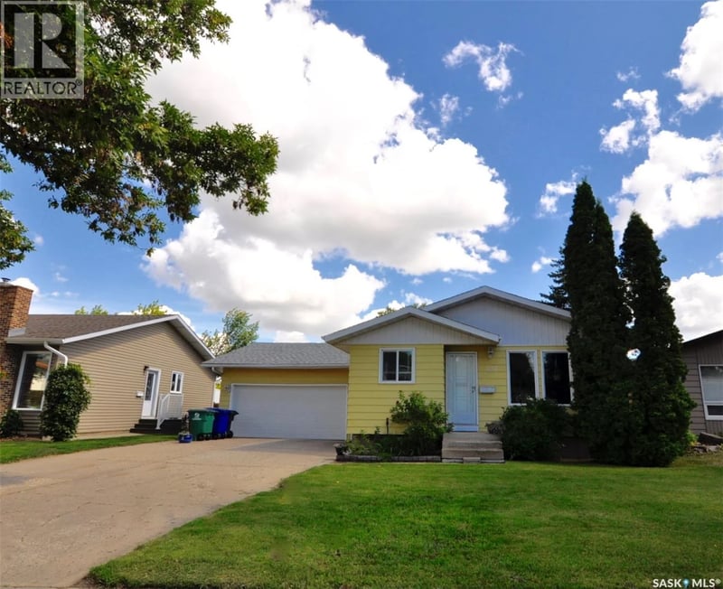407 Wathaman CRESCENT, Saskatoon, Saskatchewan, S7K4P8, Saskatoon, Saskatchewan — photo 1 of 5