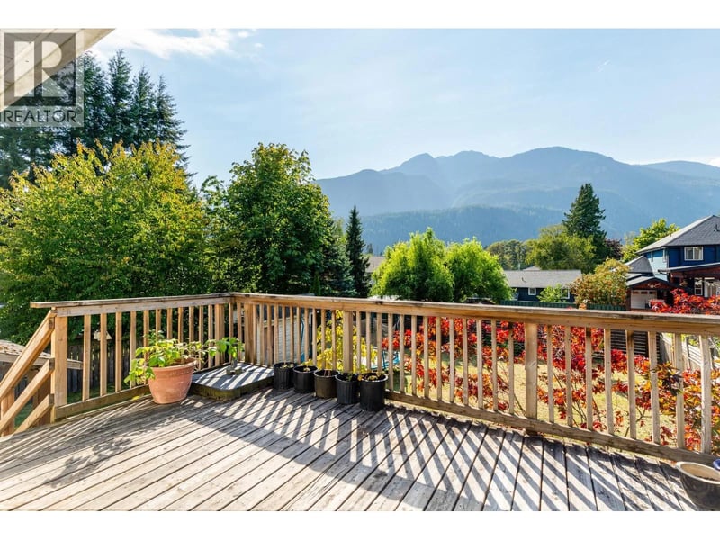 41843 FAITH Road, Squamish, British Columbia, V0N1H0, Squamish, British Columbia — photo 1 of 5