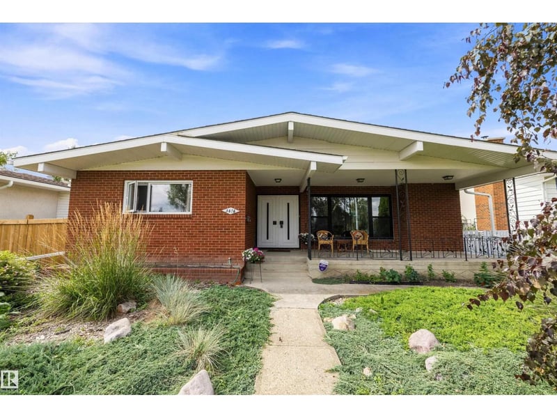 3616 109A ST NW, Edmonton, Alberta, T6J1C8, Edmonton, Alberta — photo 1 of 5