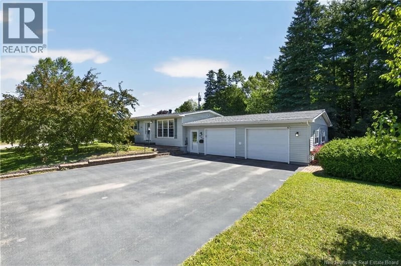 358 McKenna Avenue, Miramichi, New Brunswick, E1V1A6, Miramichi, New Brunswick — photo 1 of 5