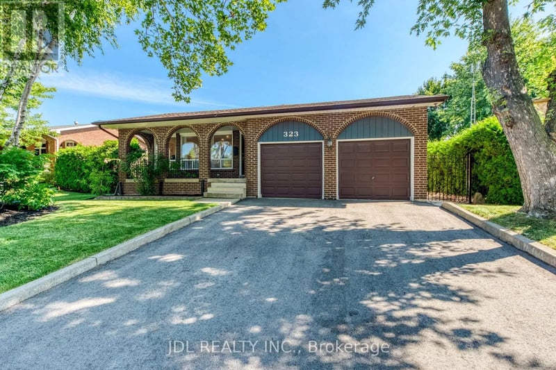 323 Warminster Drive South, Oakville (WO West), Ontario, L6L4N1, Oakville (WO West), Ontario — photo 1 of 5